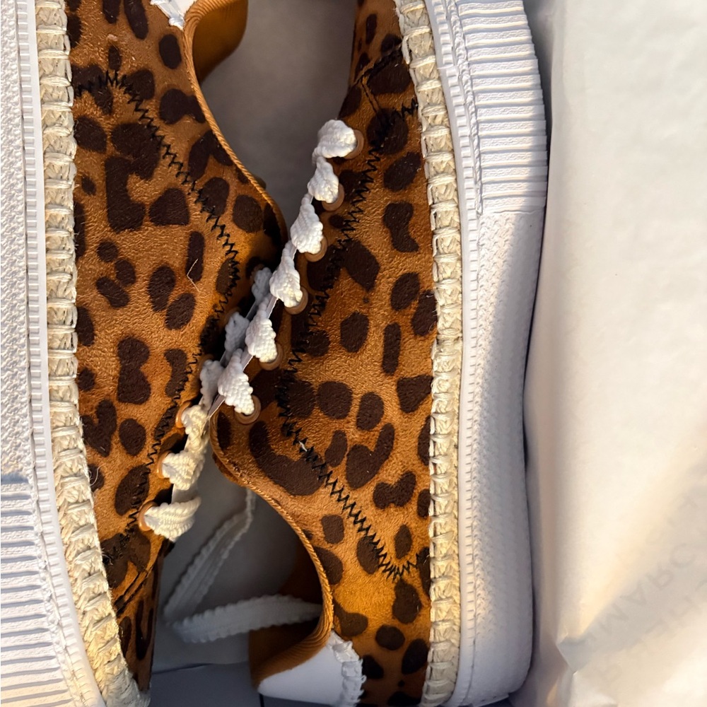 New Marc Fisher Spryng espadrille sneakers leopard size 8